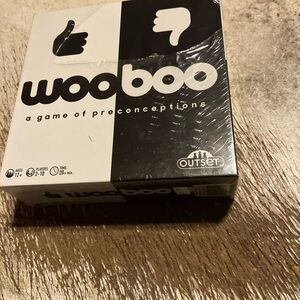 Outset WooBoo Game - Black and White